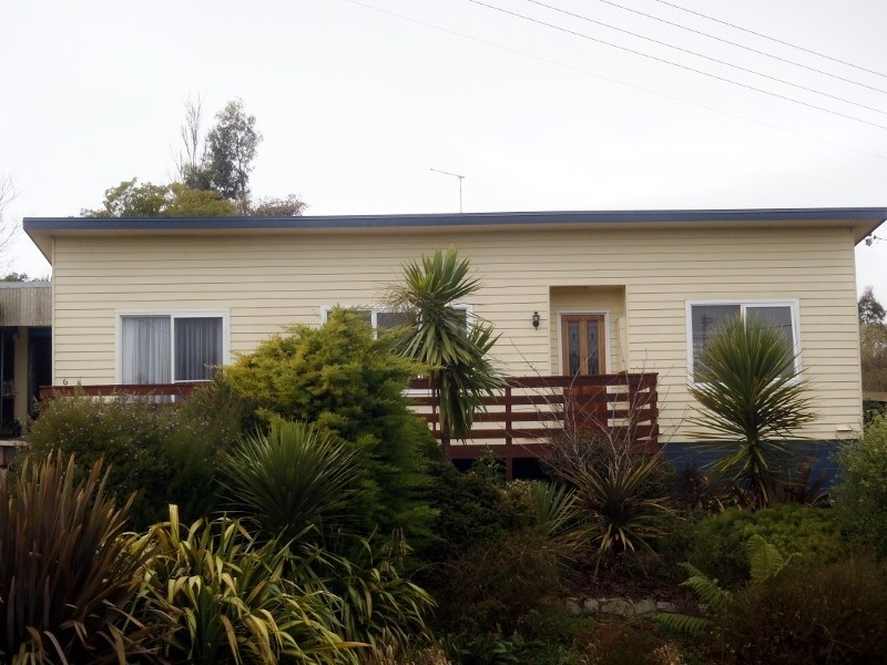 6 Old Cam Road, Somerset TAS 7322