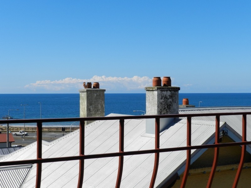 9/18 Queen Street, Burnie TAS 7320