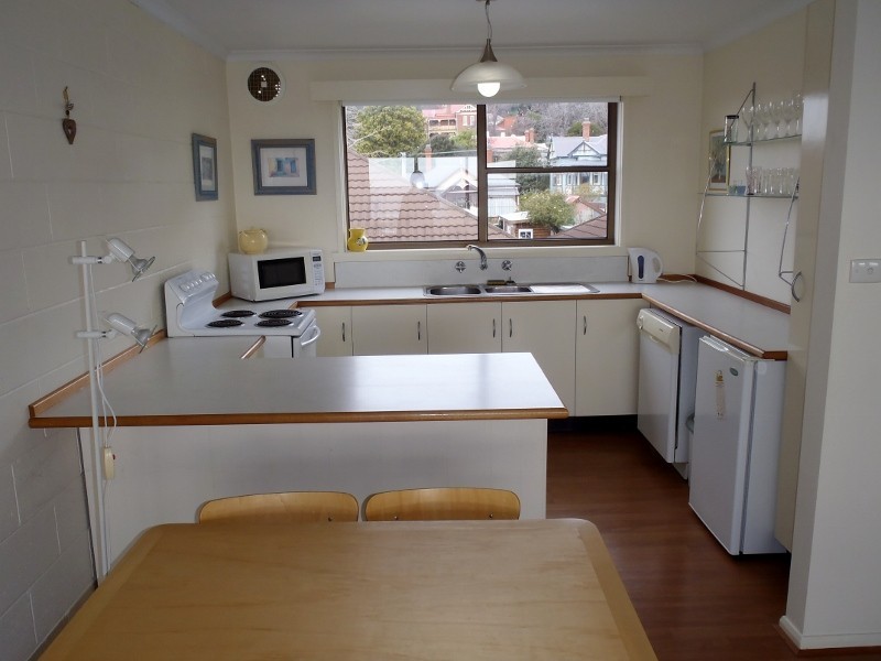 9/18 Queen Street, Burnie TAS 7320