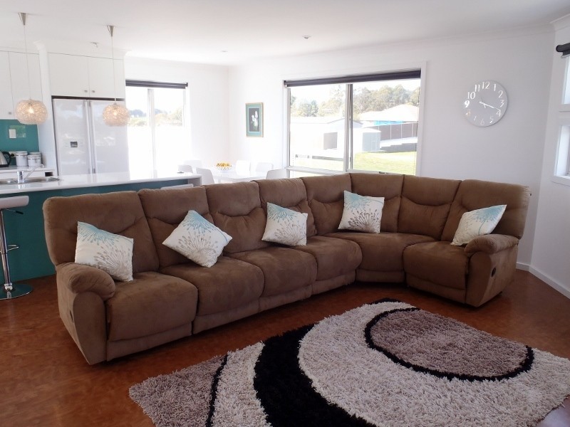 15 Berkshire Parade, Penguin TAS 7316