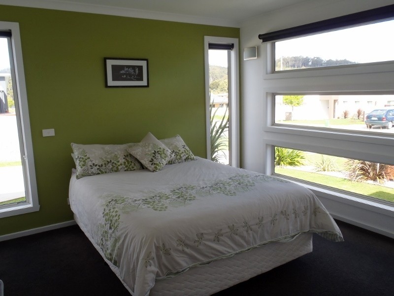 15 Berkshire Parade, Penguin TAS 7316