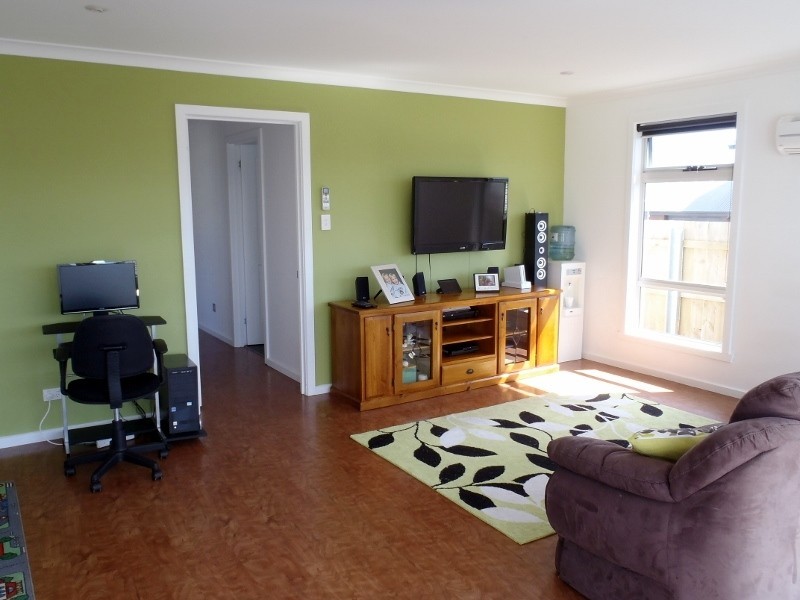 15 Berkshire Parade, Penguin TAS 7316