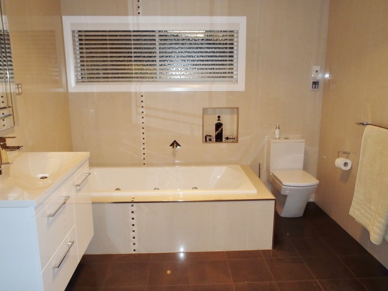 16 Pine Avenue, Burnie TAS 7320