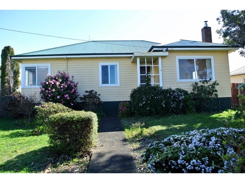 33 Ashwater Crescent, Penguin TAS 7316