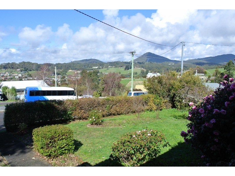 33 Ashwater Crescent, Penguin TAS 7316