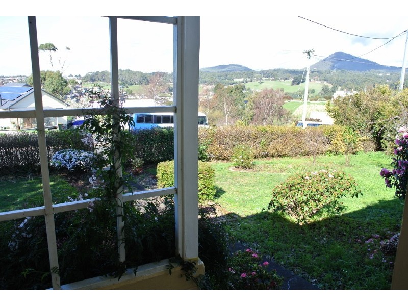 33 Ashwater Crescent, Penguin TAS 7316