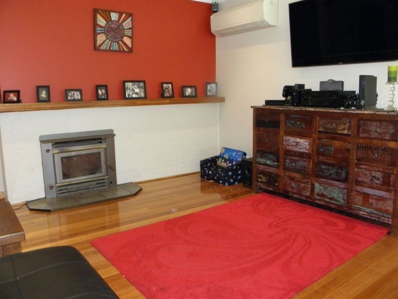 16 Old Cam Road, Somerset TAS 7322