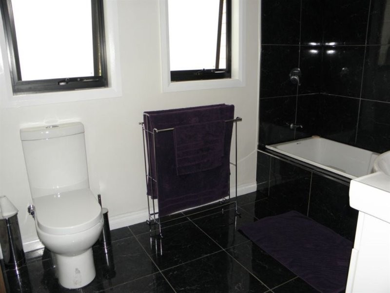 16 Old Cam Road, Somerset TAS 7322