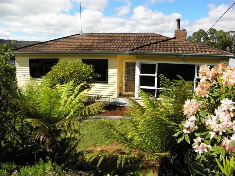 16 Old Cam Road, Somerset TAS 7322