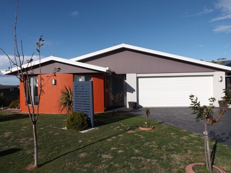 1 Waterford Drive, Sulphur Creek TAS 7316