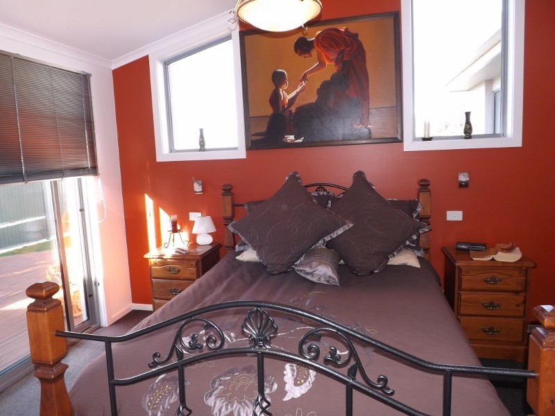 1 Waterford Drive, Sulphur Creek TAS 7316