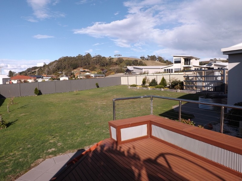 1 Waterford Drive, Sulphur Creek TAS 7316