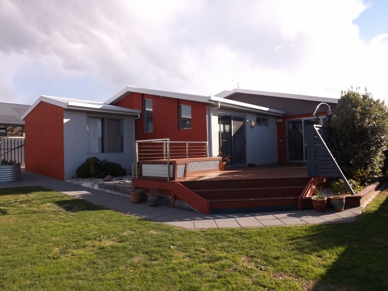 1 Waterford Drive, Sulphur Creek TAS 7316