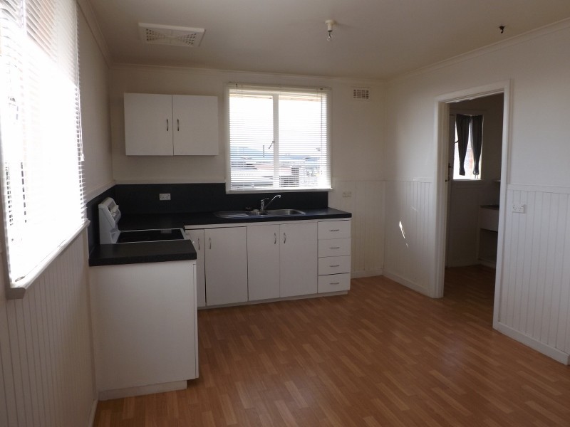 1 Ronald Crescent, Somerset TAS 7322