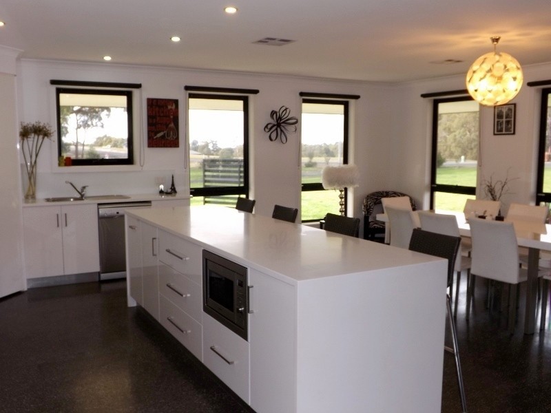 17 Allegra Drive, Heybridge TAS 7316
