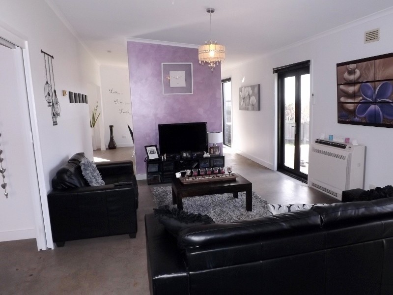 4 Gilmour Crescent, Somerset TAS 7322