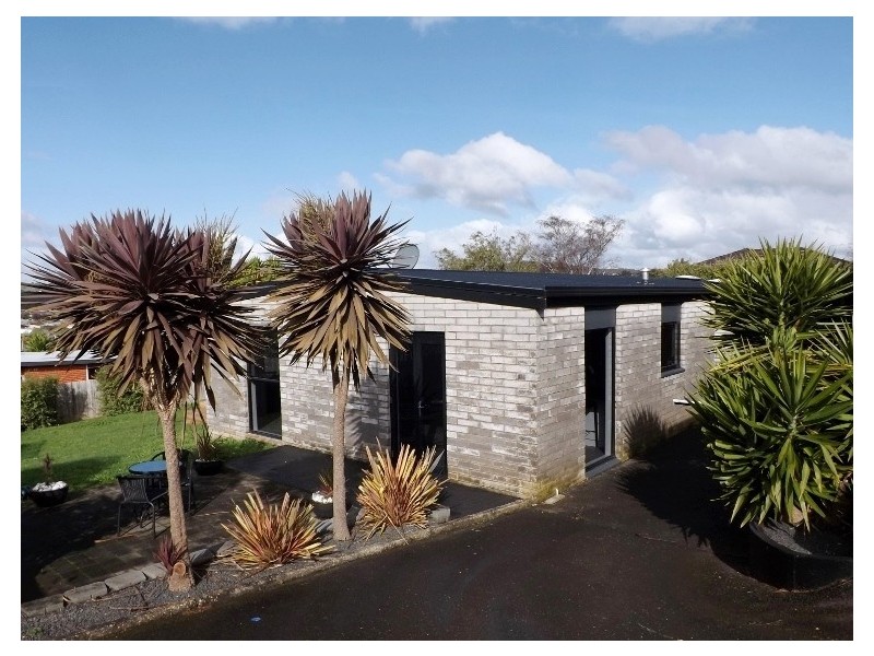 4 Gilmour Crescent, Somerset TAS 7322