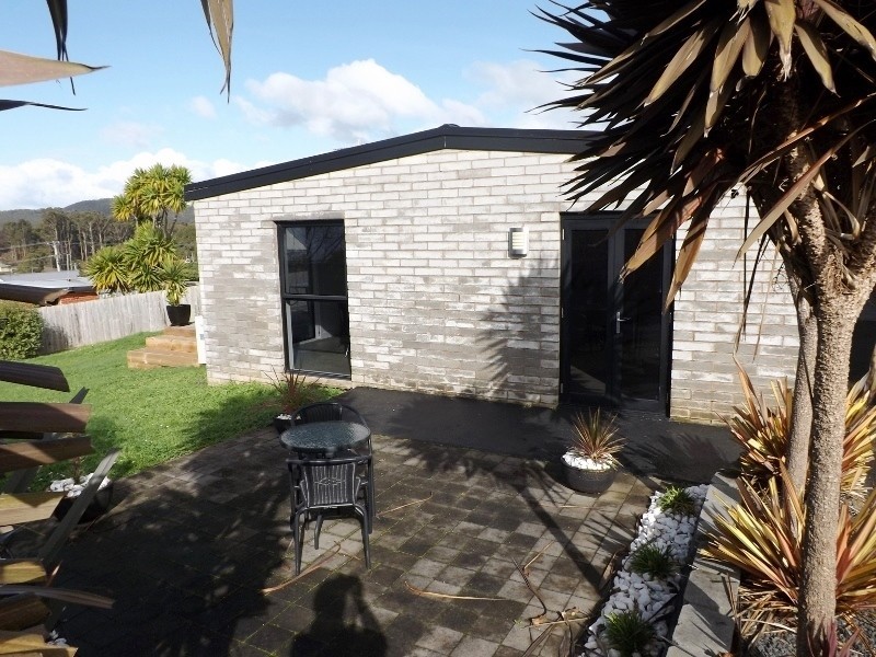 4 Gilmour Crescent, Somerset TAS 7322