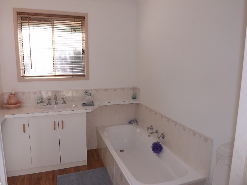 2 Kelvin Street, Penguin TAS 7316