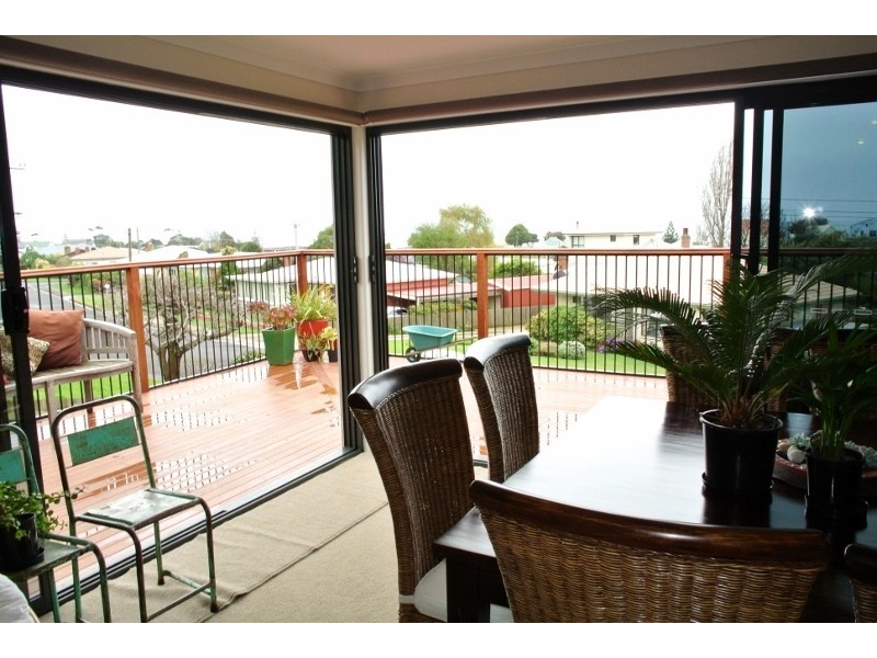 56 Coroneagh Street, Penguin TAS 7316