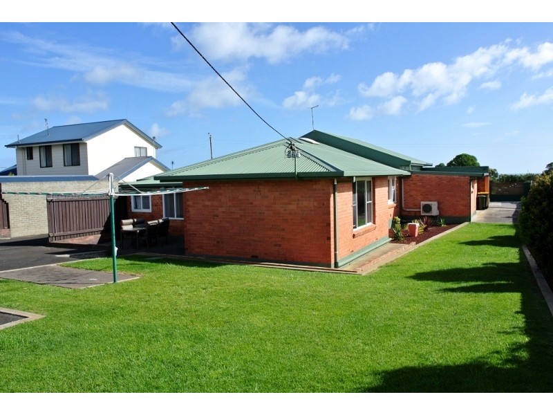 16 Penguin Road, Ulverstone TAS 7315