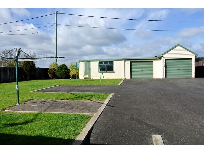 16 Penguin Road, Ulverstone TAS 7315