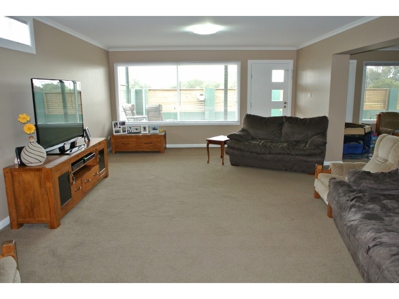 16 Penguin Road, Ulverstone TAS 7315