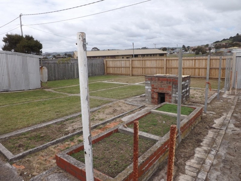 19 Penguin Road, Ulverstone TAS 7315