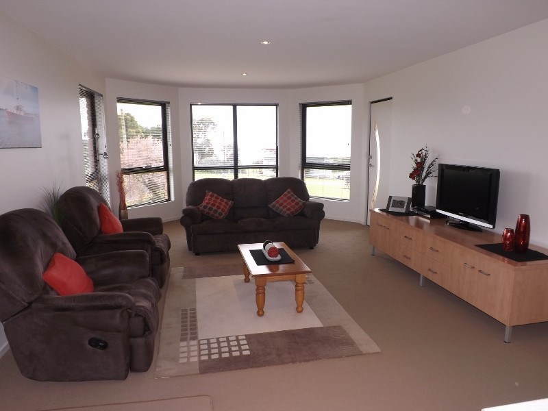 655 Penguin Road, Penguin TAS 7316