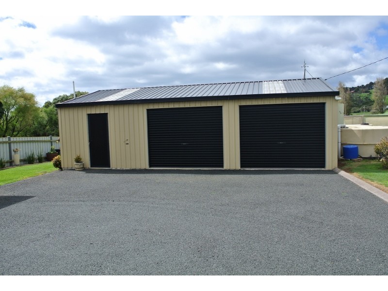655 Penguin Road, Penguin TAS 7316