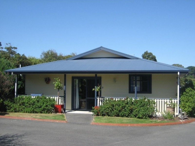 8 and 10 Andrew Street, Strahan TAS 7468