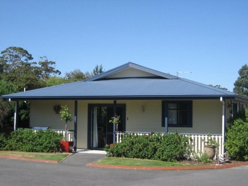 8 and 10 Andrew Street, Strahan TAS 7468