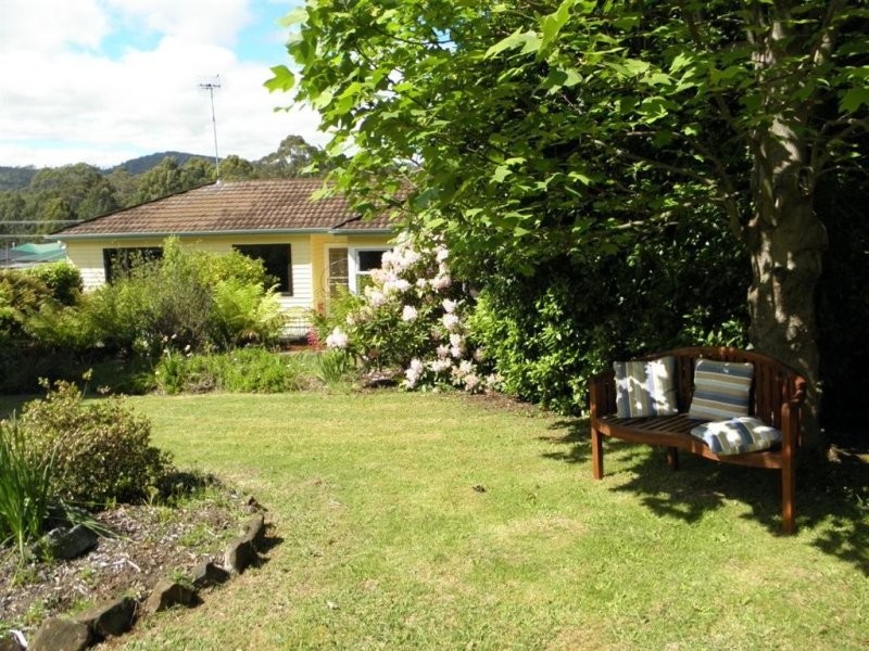 16 Old Cam Road, Somerset TAS 7322