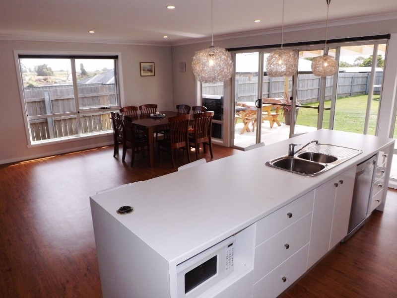 15 Berkshire Parade, Penguin TAS 7316