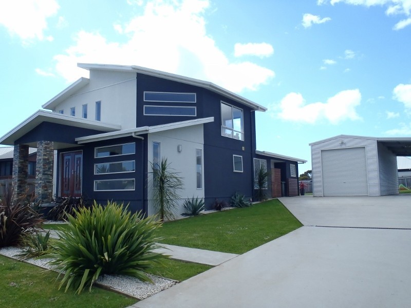 15 Berkshire Parade, Penguin TAS 7316