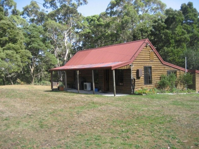 9 Jones Street, Strahan TAS 7468