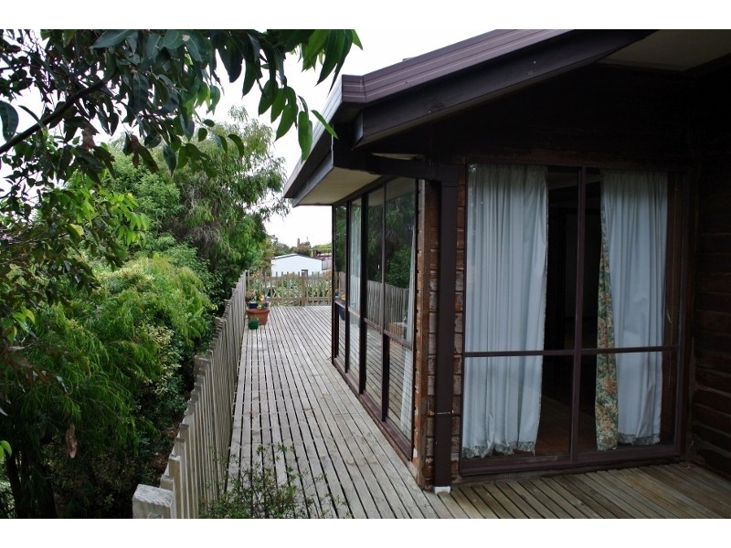 1 Arthur Street, Ocean Vista TAS 7320