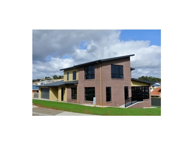 1/5 Uplands Place, Park Grove TAS 7320