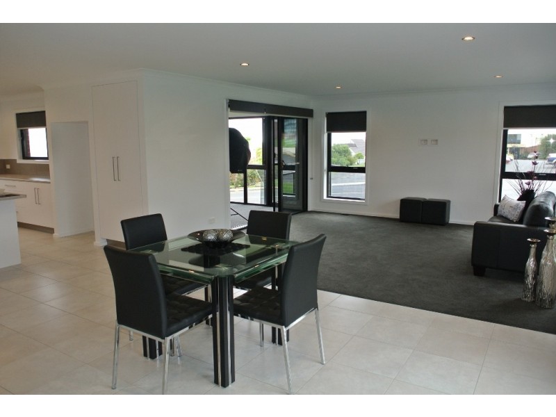 1/5 Uplands Place, Park Grove TAS 7320