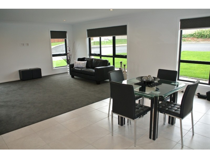 1/5 Uplands Place, Park Grove TAS 7320