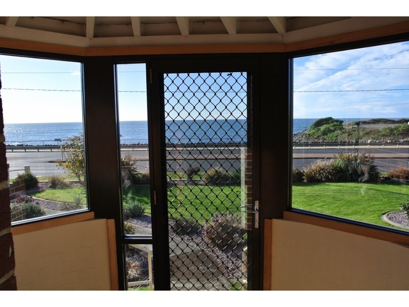 5 Bass Highway, Parklands TAS 7320