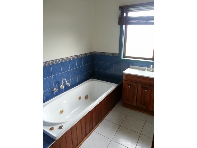 4 Saundridge Road, Cooee TAS 7320