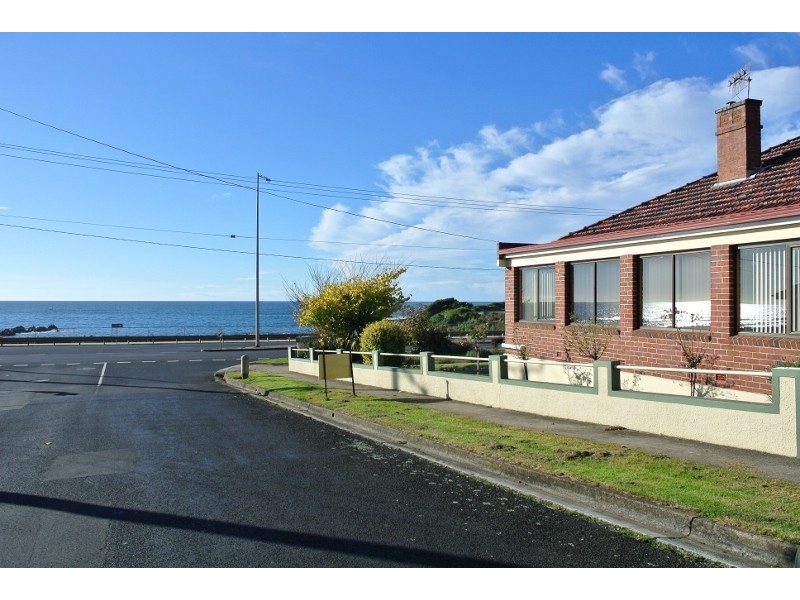 5 Bass Highway, Parklands TAS 7320