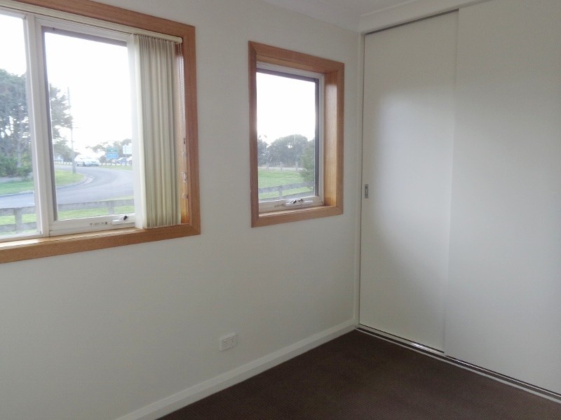 8 Athol Street, Somerset TAS 7322