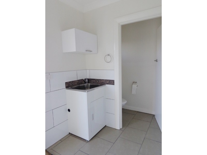 8 Athol Street, Somerset TAS 7322