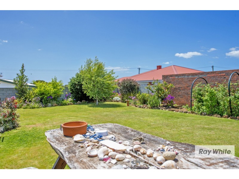 4 Falmouth Street, Somerset TAS 7322