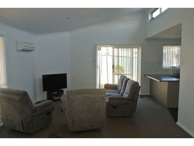 1/48 Richardson Crescent, Park Grove TAS 7320