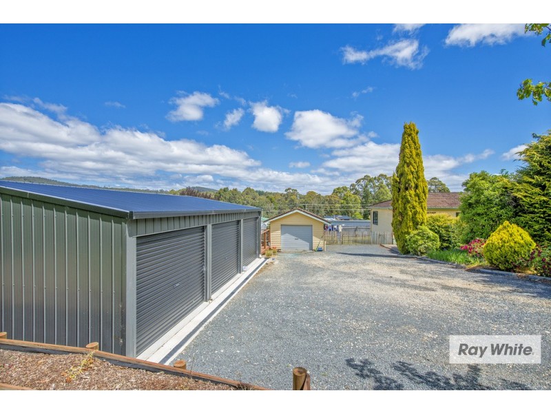 16 Old Cam Road, Somerset TAS 7322