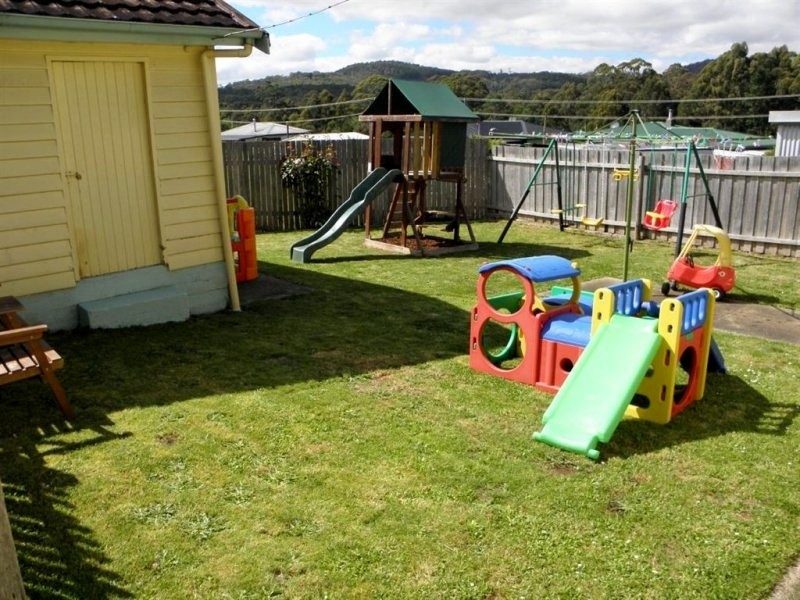 16 Old Cam Road, Somerset TAS 7322