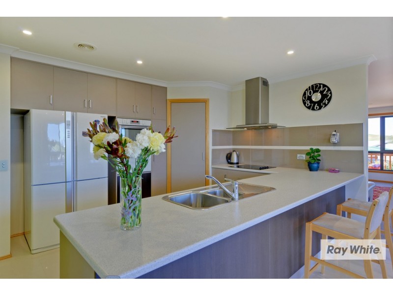8 Ewington Way, Romaine TAS 7320